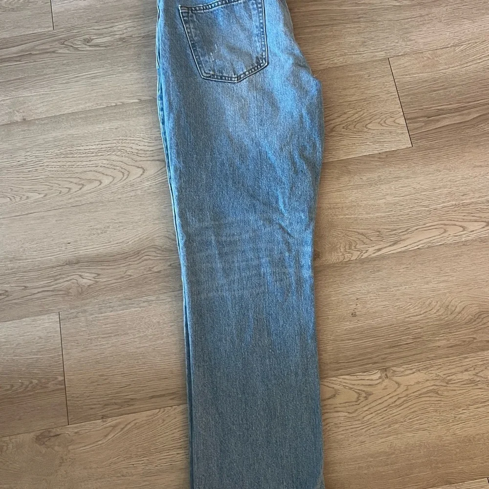 Men's Distressed Blue Jeans
